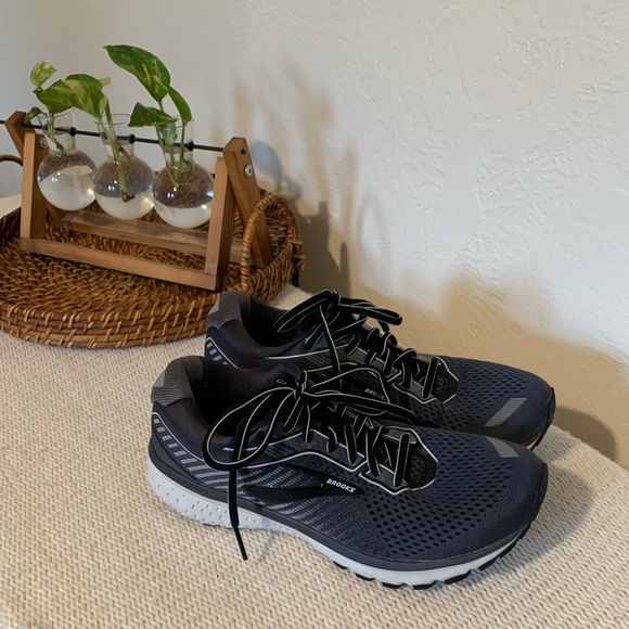 Brooks Ghost 12 EUC - Picture 1 of 8